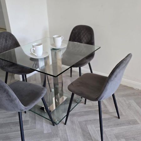 Luxury Green 1 Bed City Centre Apartment Close To Mailbox,Bullring, Broad Street For Leisure And Families เบอร์มิงแฮม ภายนอก รูปภาพ